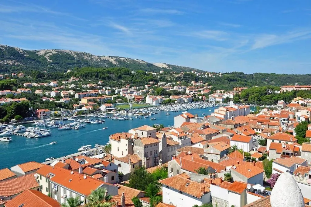 Apartment In Palit With Terrace, Air Conditioning, Wi-Fi Mundanije Croatia